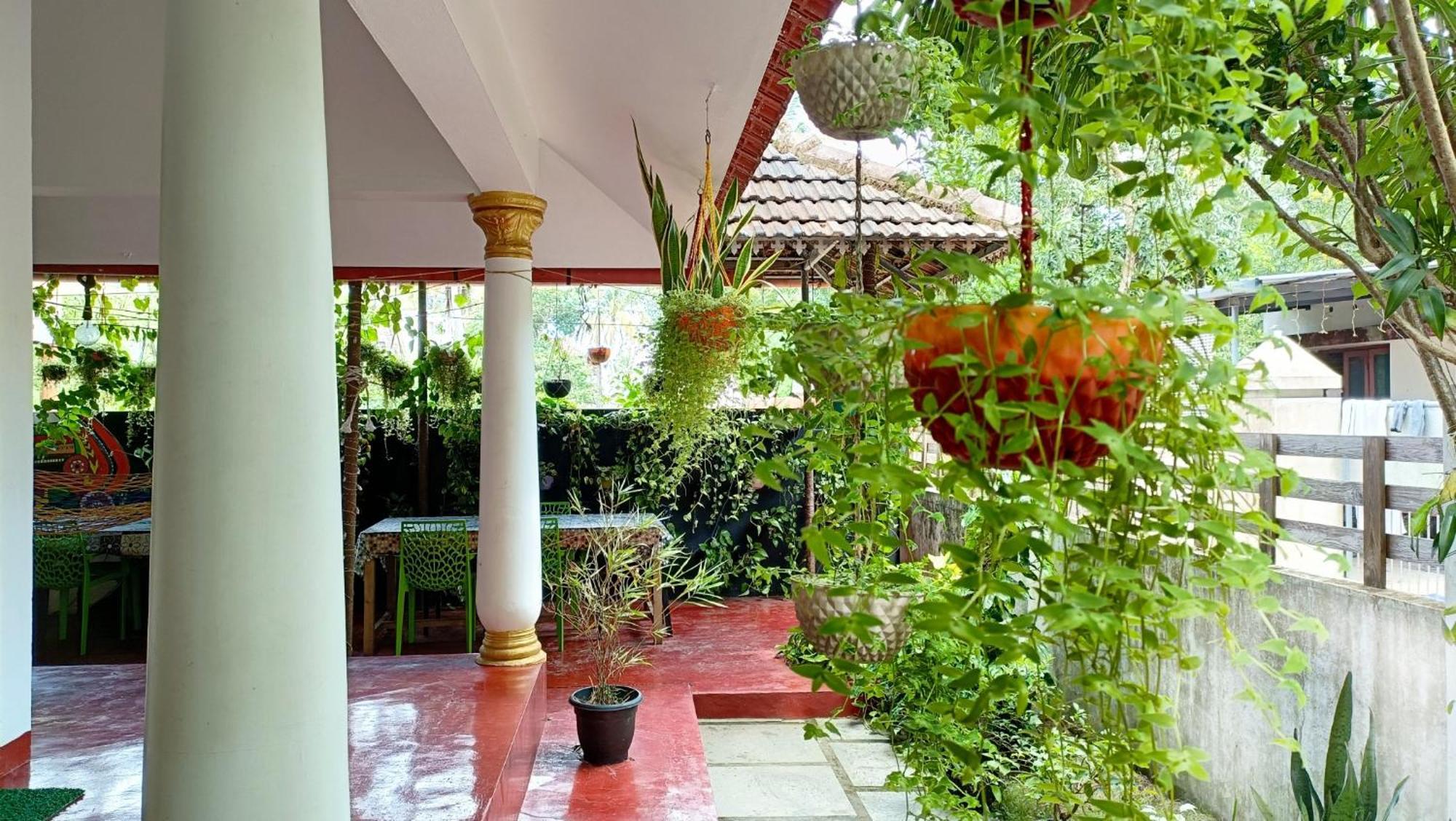 Marari Beach Cleetus Homestay มาราริคุลาม ภายนอก รูปภาพ