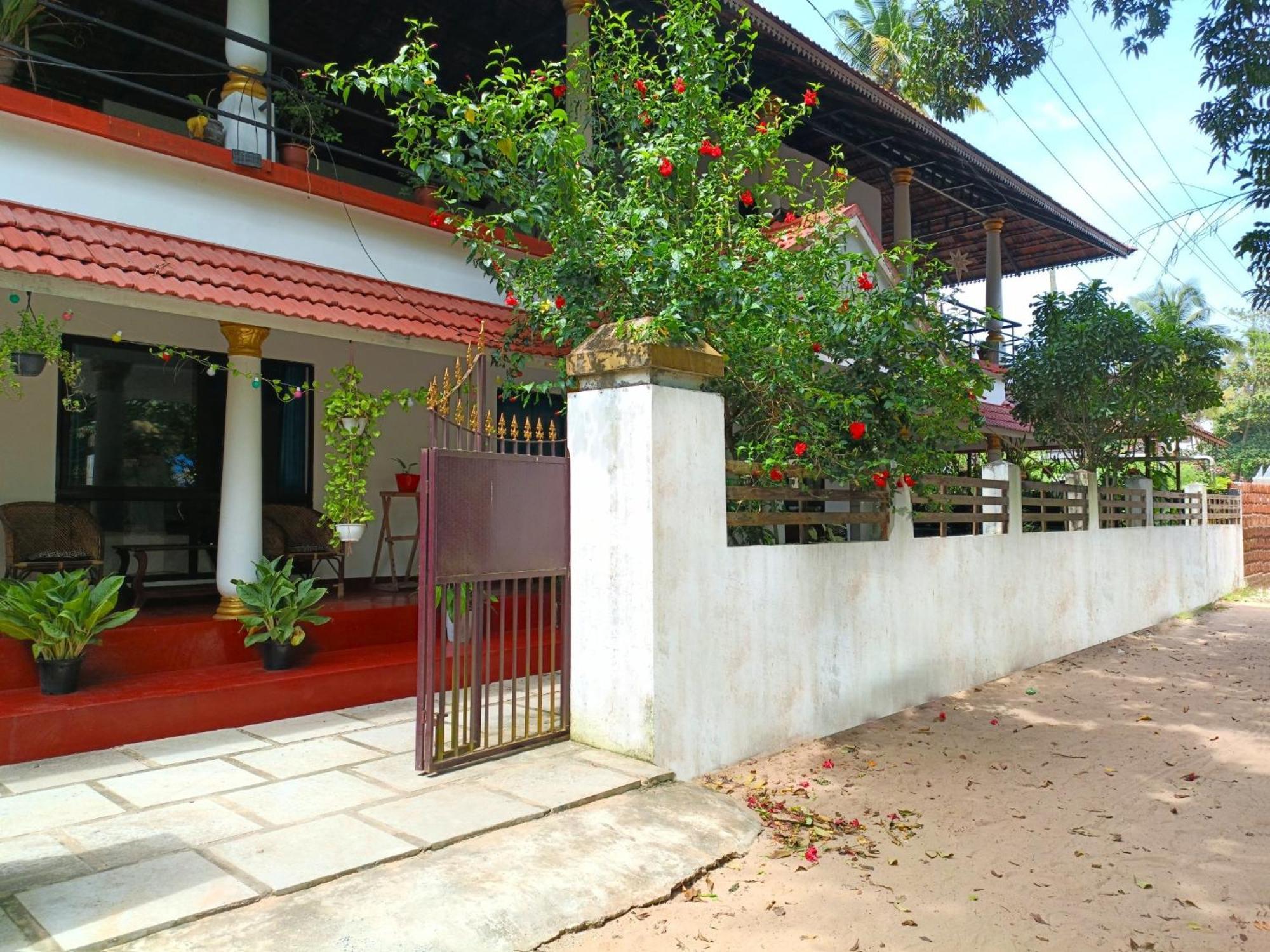 Marari Beach Cleetus Homestay มาราริคุลาม ภายนอก รูปภาพ