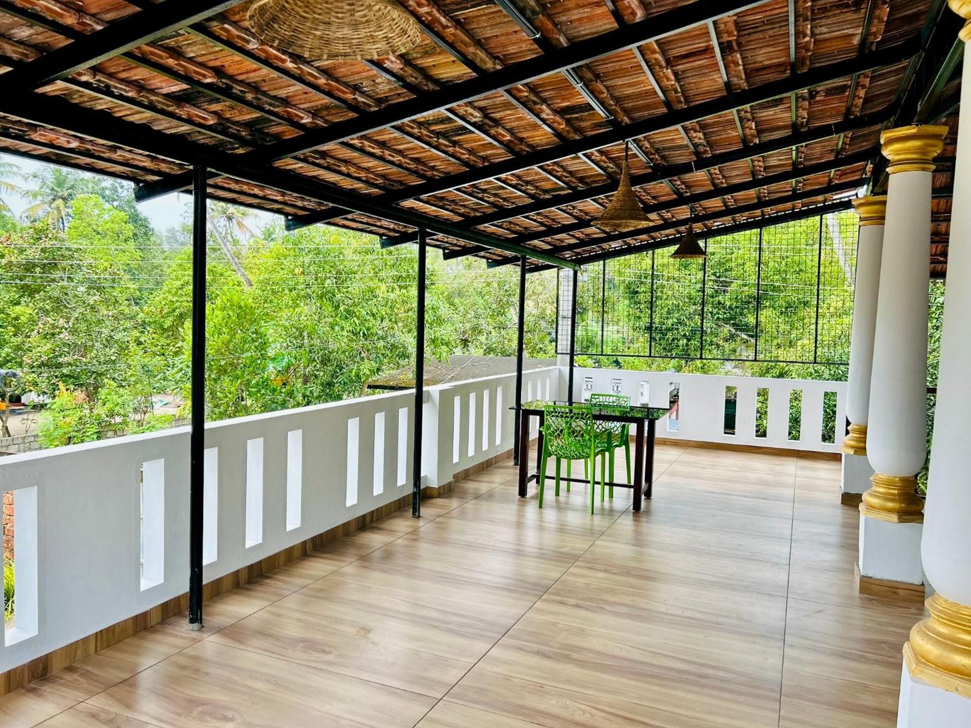 Marari Beach Cleetus Homestay มาราริคุลาม ภายนอก รูปภาพ
